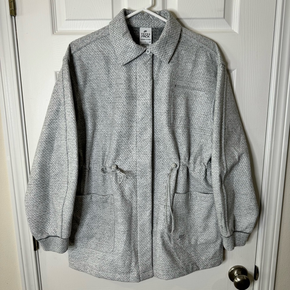 Nike Tech Pack Forward Jacket DZ0748-084 - Light Smoke Grey - Size Women's Small